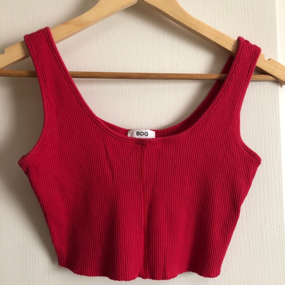 (SOLD ON CURTSY) BDG Red Ribbed Crop Tank